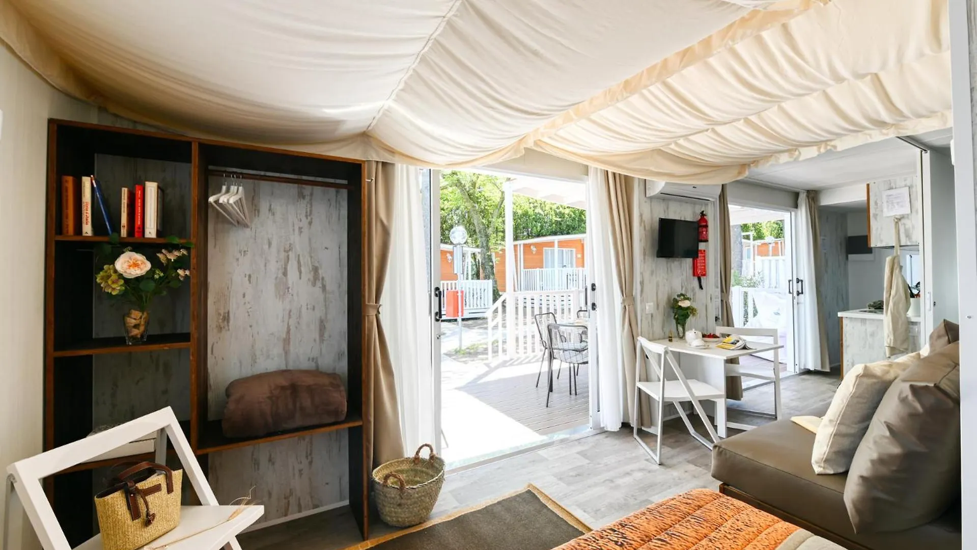 San Benedetto Camping Relais Peschiera del Garda 3*,  Italy